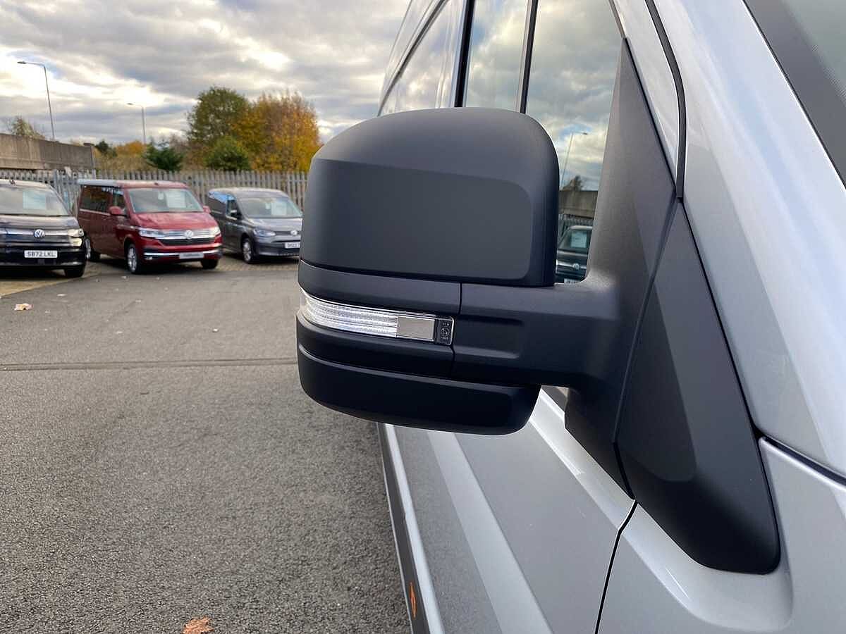 Volkswagen Crafter Cr35 Lwb Diesel Fwd 2.0 TDI 140Ps Trendline High Roof Van
