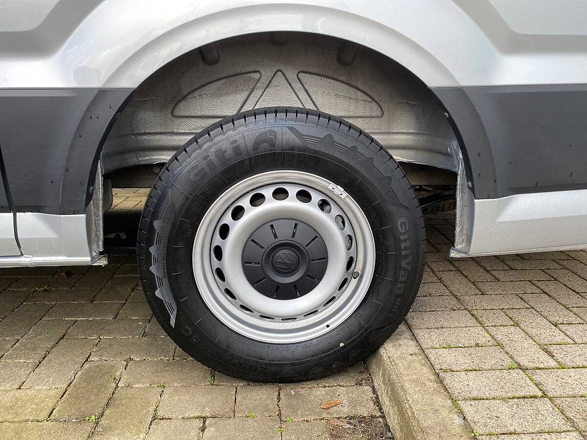 Volkswagen Crafter Cr35 Lwb Diesel Fwd 2.0 TDI 140Ps Trendline High Roof Van
