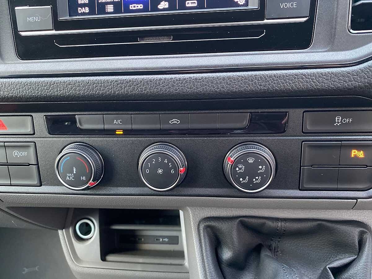 Volkswagen Crafter Cr35 Mwb Diesel Fwd 2.0 TDI 140Ps Trendline High Roof Van