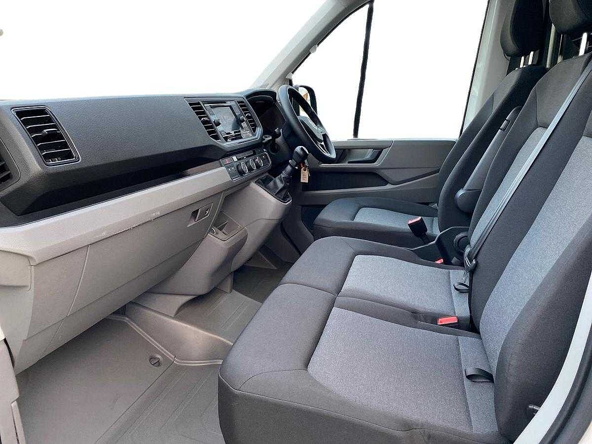 Volkswagen Crafter Cr35 Mwb Diesel Fwd 2.0 TDI 140Ps Trendline High Roof Van