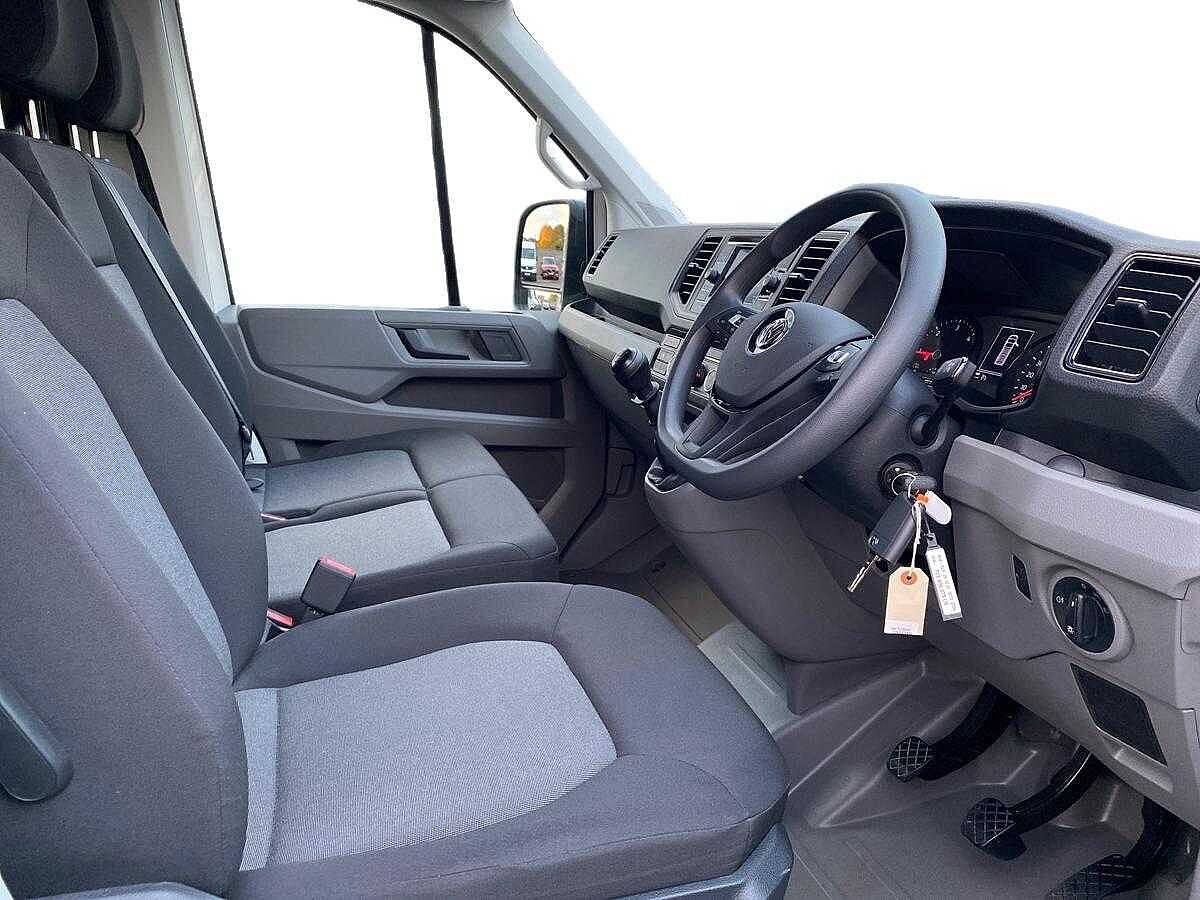 Volkswagen Crafter Cr35 Mwb Diesel Fwd 2.0 TDI 140Ps Trendline High Roof Van