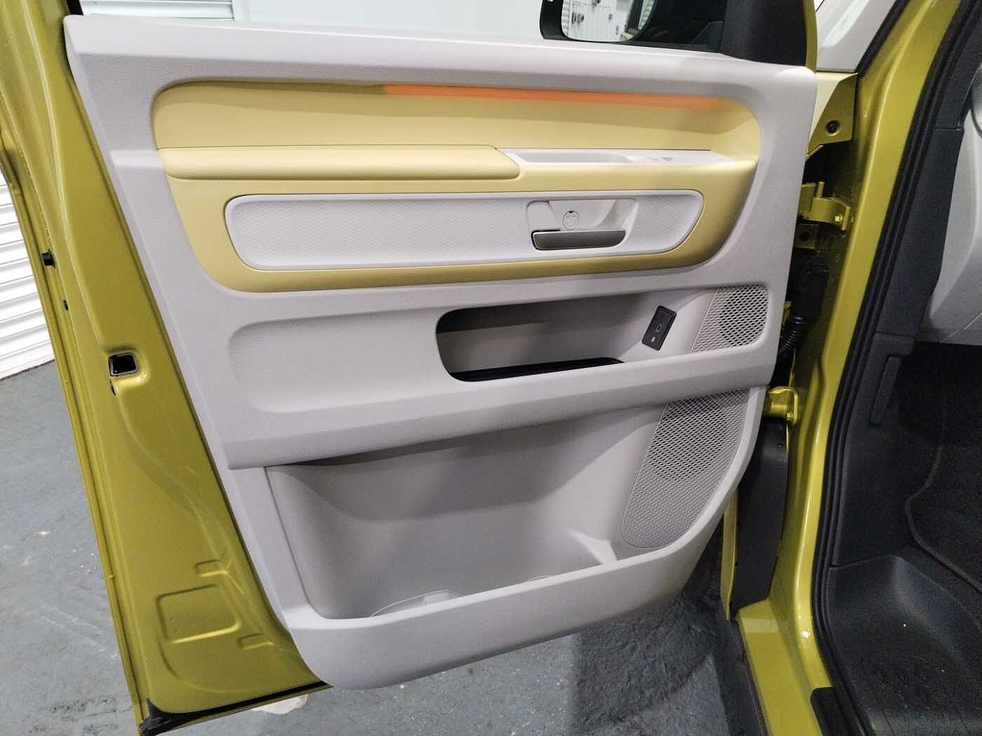Volkswagen ID.Buzz ID. Buzz First Edition SWB 77kWh Pro 204PS Auto