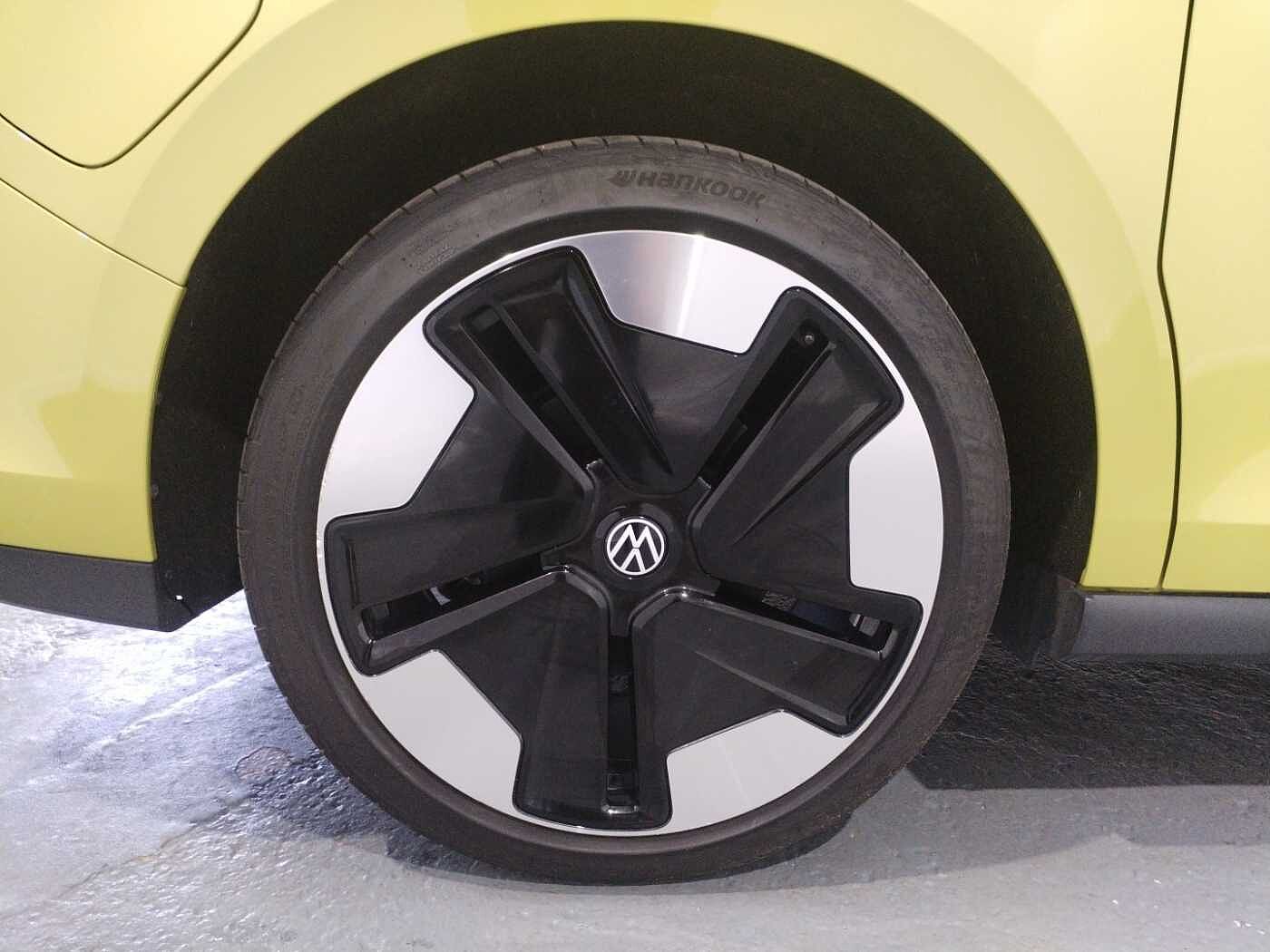 Volkswagen ID.Buzz ID. Buzz First Edition SWB 77kWh Pro 204PS Auto