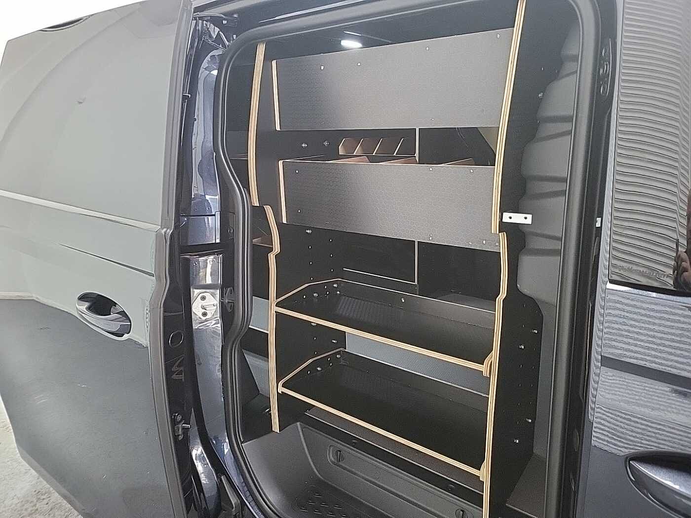 Volkswagen ID. Buzz Cargo E (204ps) Commerce Plus 77kWh