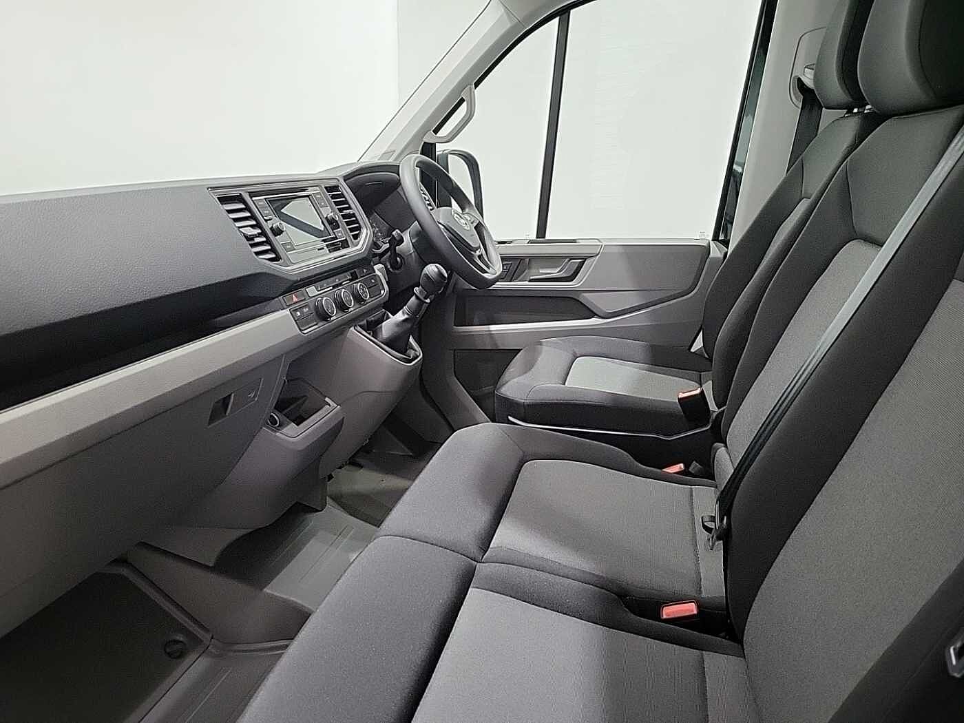 Volkswagen Crafter 2.0TDI 177PS Eu6dT-E CR35 LWB Trendline Low Roof