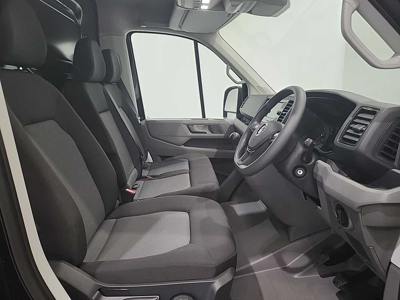 Volkswagen Crafter 2.0TDI 177PS Eu6dT-E CR35 LWB Trendline Low Roof