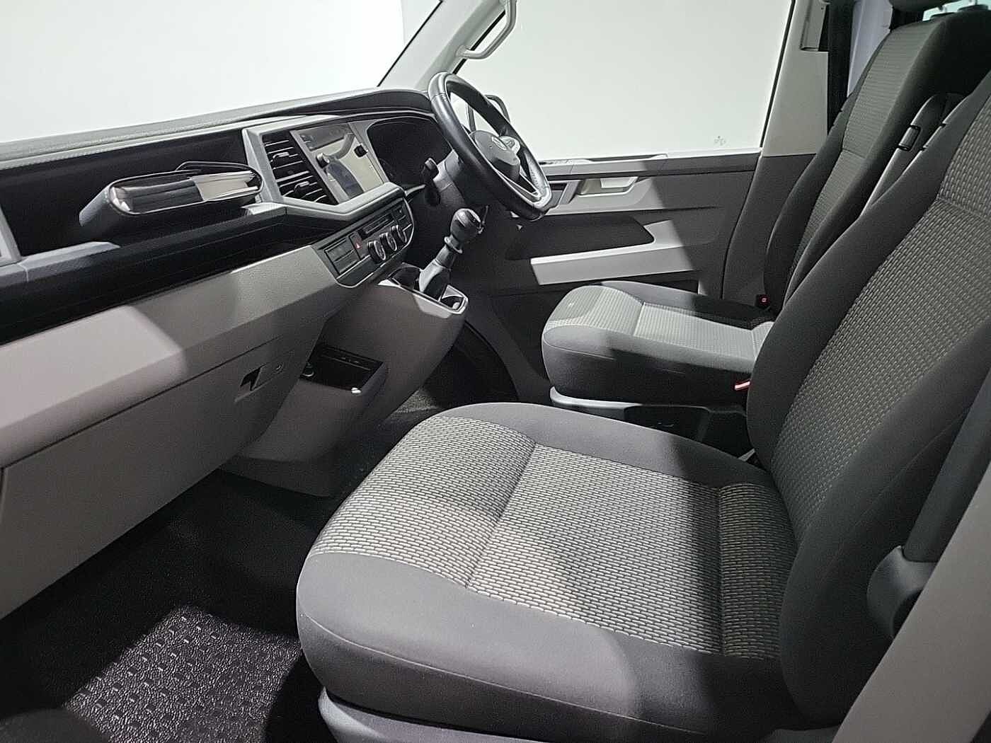 Volkswagen Transporter Kombi 2.0TDI 150 T32 Trendline BMT LWB