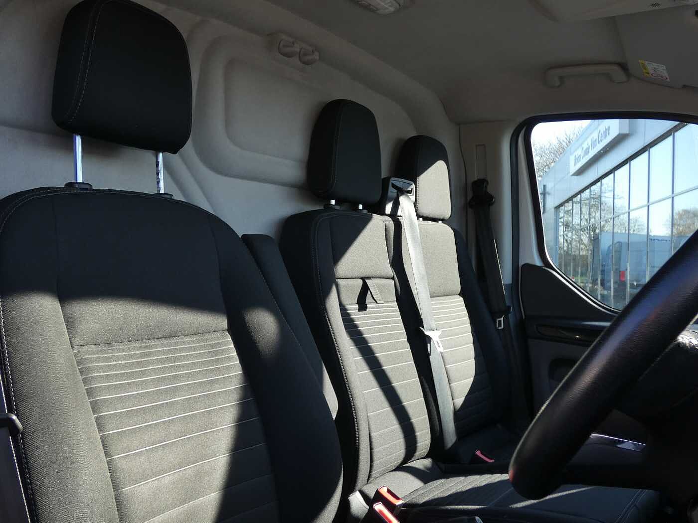 Ford Transit Custom 2.0TDCi 130PS 280 L1H1 Limited PV