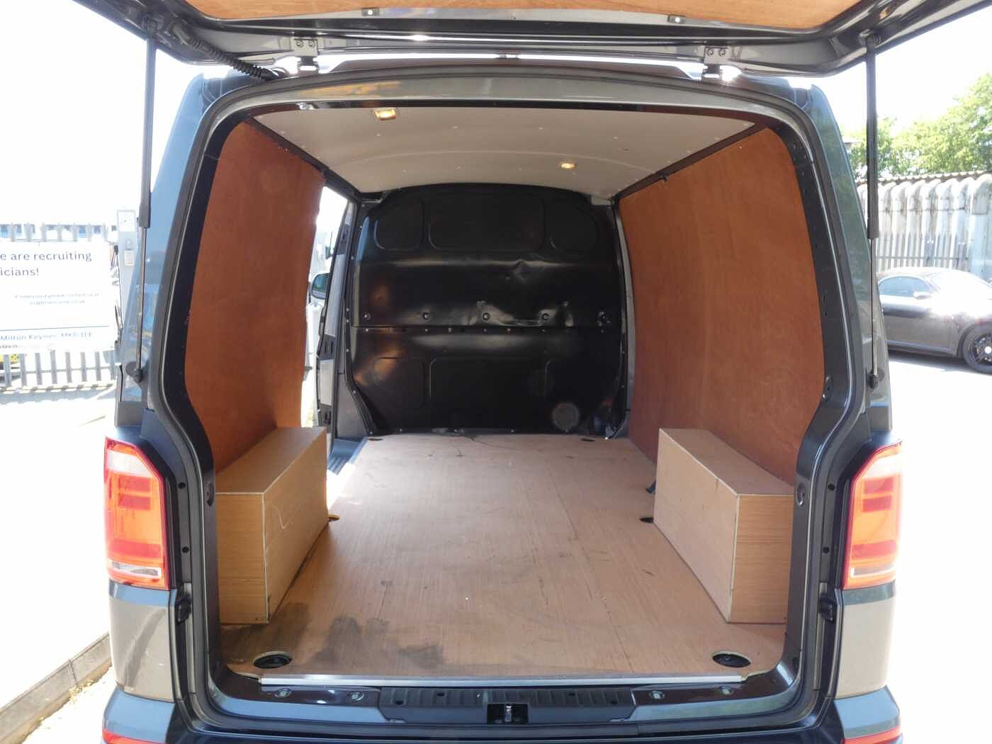 Volkswagen Transporter PV 2.0TDI (102PS) T30 Highline BMT LWB