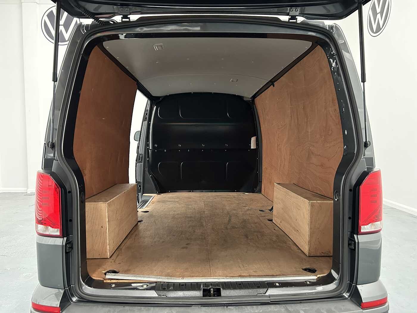 Volkswagen Transporter PV 2.0TDI 110ps T28 Highline BMT LWB