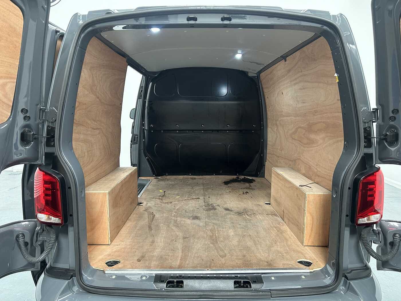 Volkswagen Transporter 2.0TDI 150ps T28 Highline BMT SWB PV