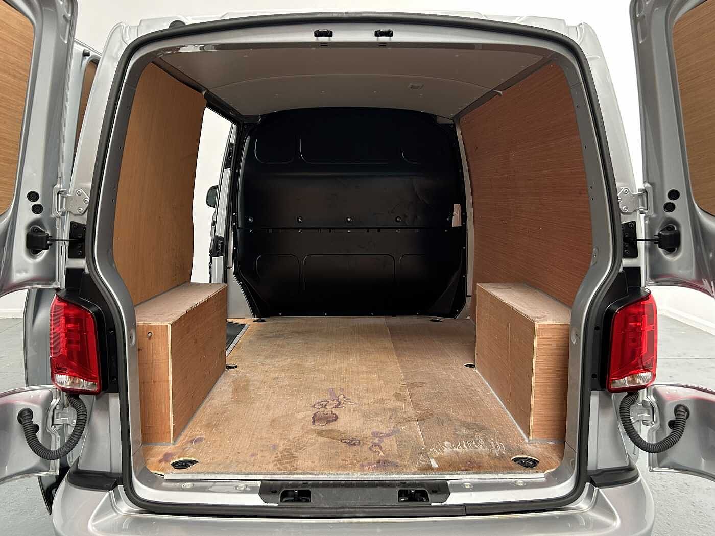 Volkswagen Transporter 2.0TDI (150PS)Eu6 T30 Highline SWB PV