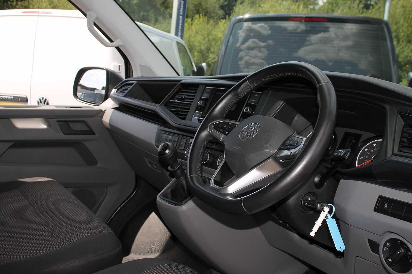 Volkswagen Transporter T28 Panel van Highline SWB 150 PS 2.0 TDI 6sp Manual
