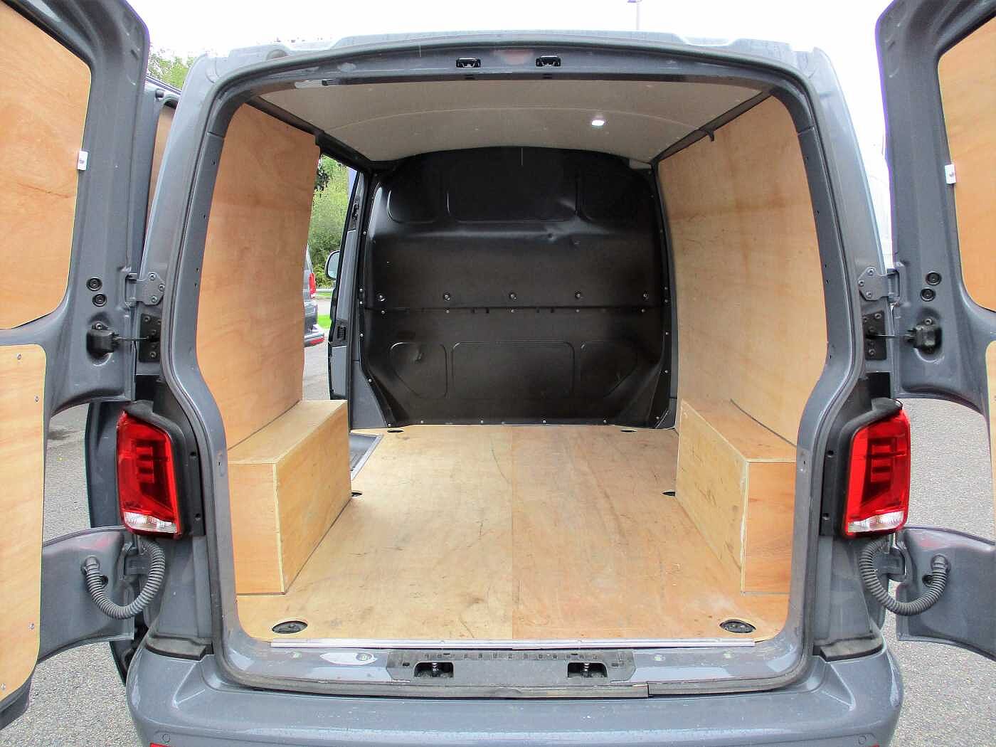 Volkswagen Transporter T28 Panel van Highline SWB 150 PS 2.0 TDI 6sp Manual