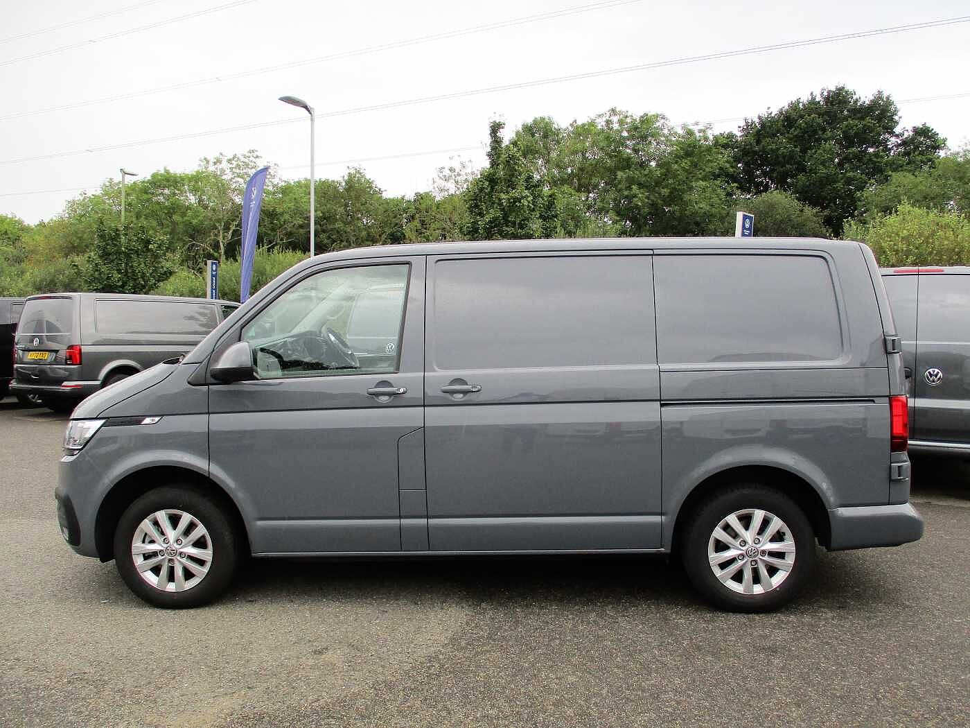 Volkswagen Transporter T28 Panel van Highline SWB 150 PS 2.0 TDI 6sp Manual