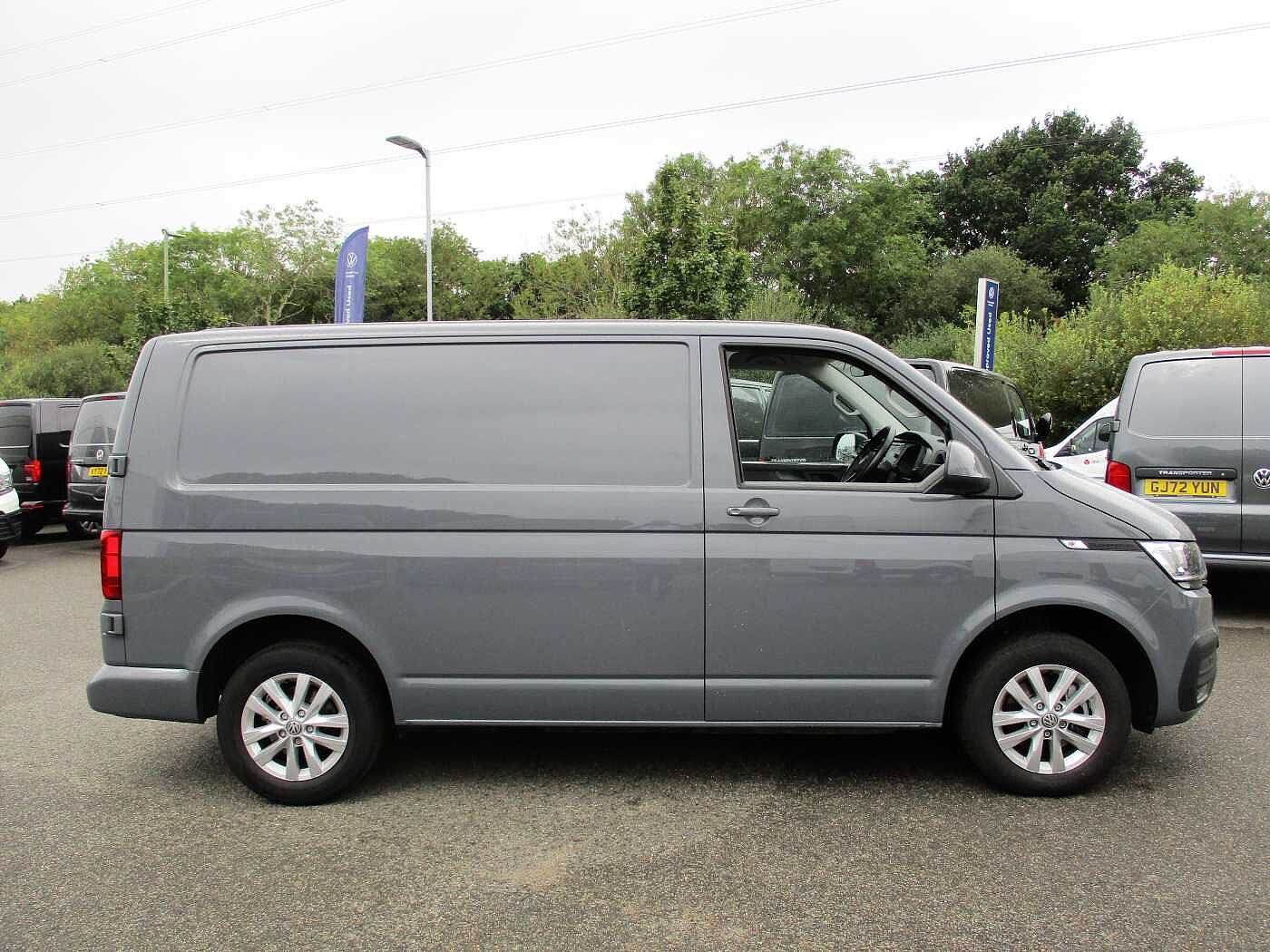 Volkswagen Transporter T28 Panel van Highline SWB 150 PS 2.0 TDI 6sp Manual