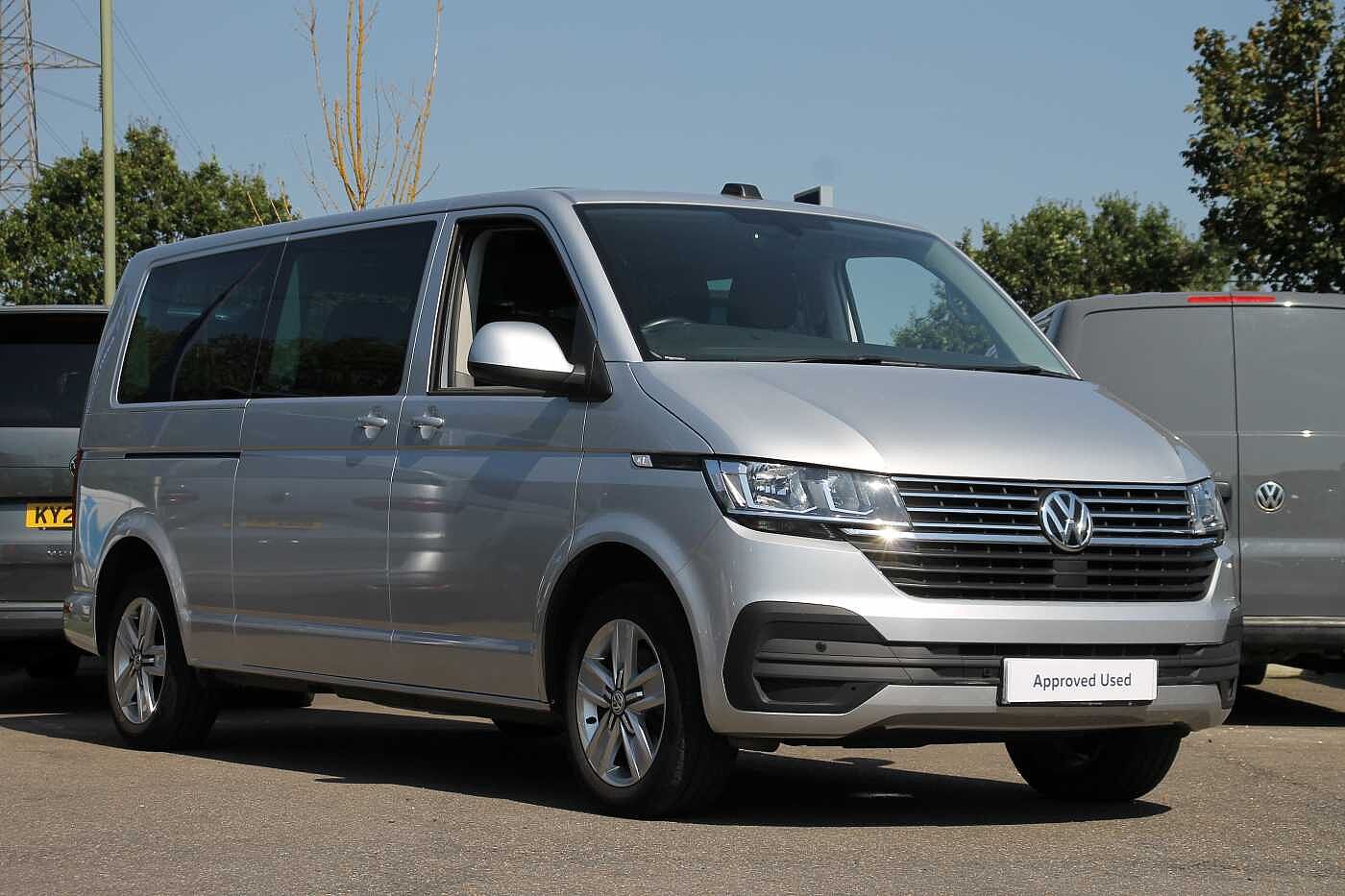 Volkswagen Transporter Shuttle Shuttle SE LWB 150 PS 2.0 TDI 7sp DSG