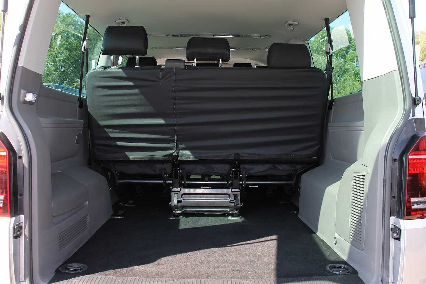 Volkswagen Transporter Shuttle Shuttle SE LWB 150 PS 2.0 TDI 7sp DSG