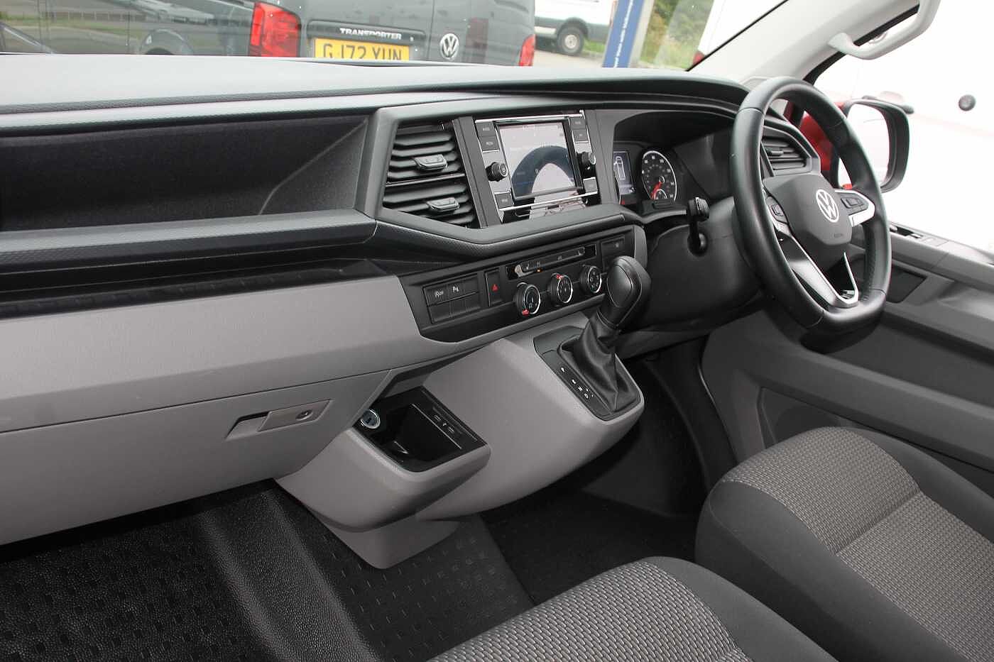 Volkswagen Transporter 2.0TDI 150ps T28 Highline BMT SWB PV D