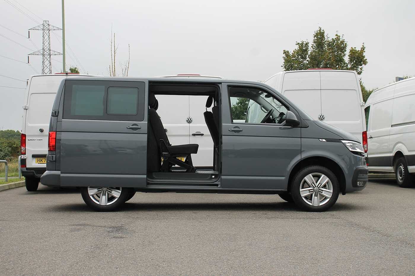 Volkswagen Transporter Kombi 2.0TDI 150 T32 Highline BMT SWB