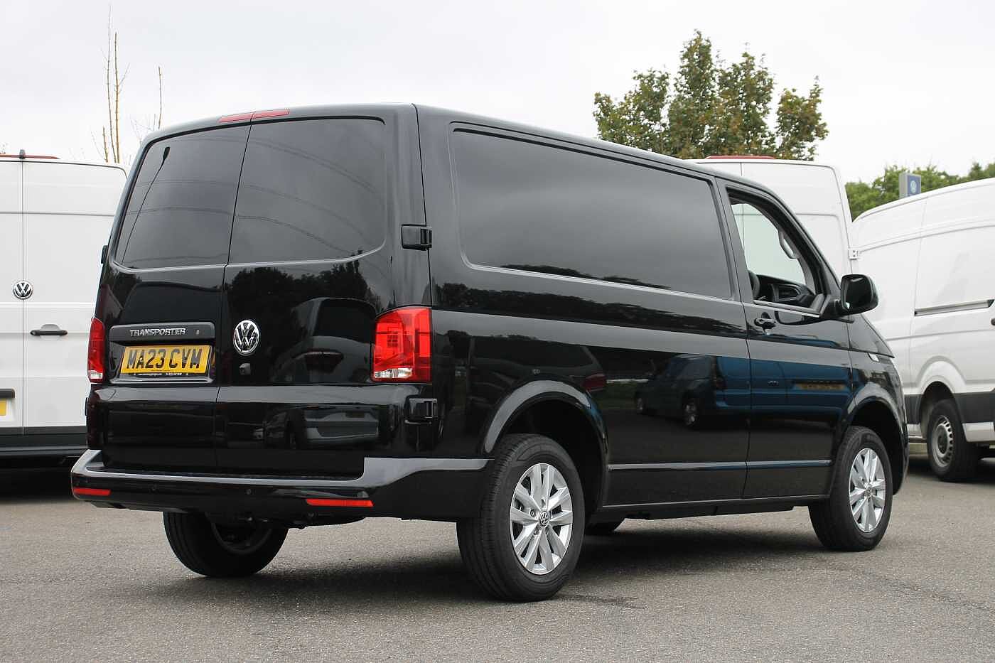Volkswagen Transporter T28 Panel van Highline SWB 150 PS 2.0 TDI 7sp DSG