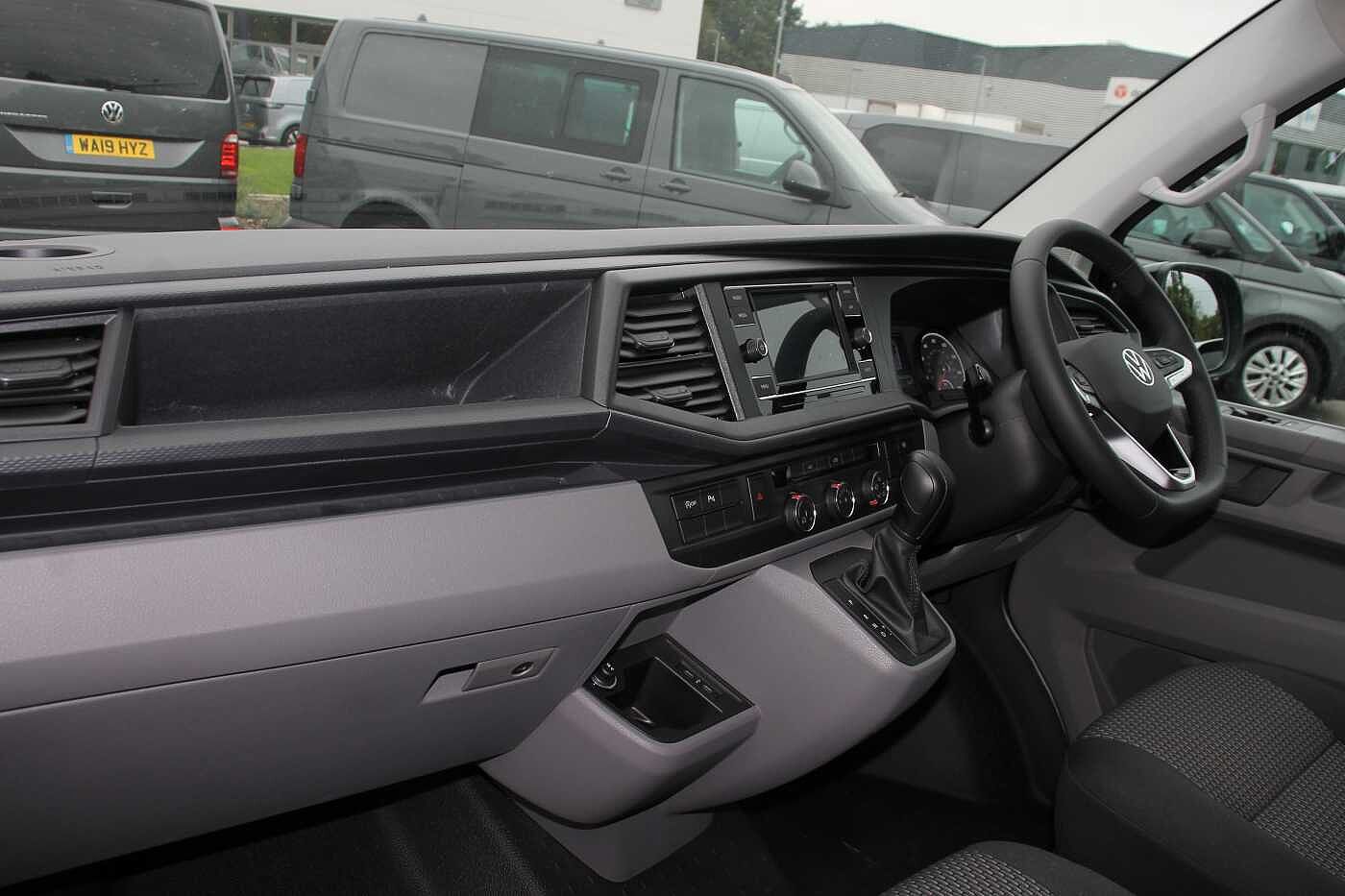 Volkswagen Transporter T28 Panel van Highline SWB 150 PS 2.0 TDI 7sp DSG