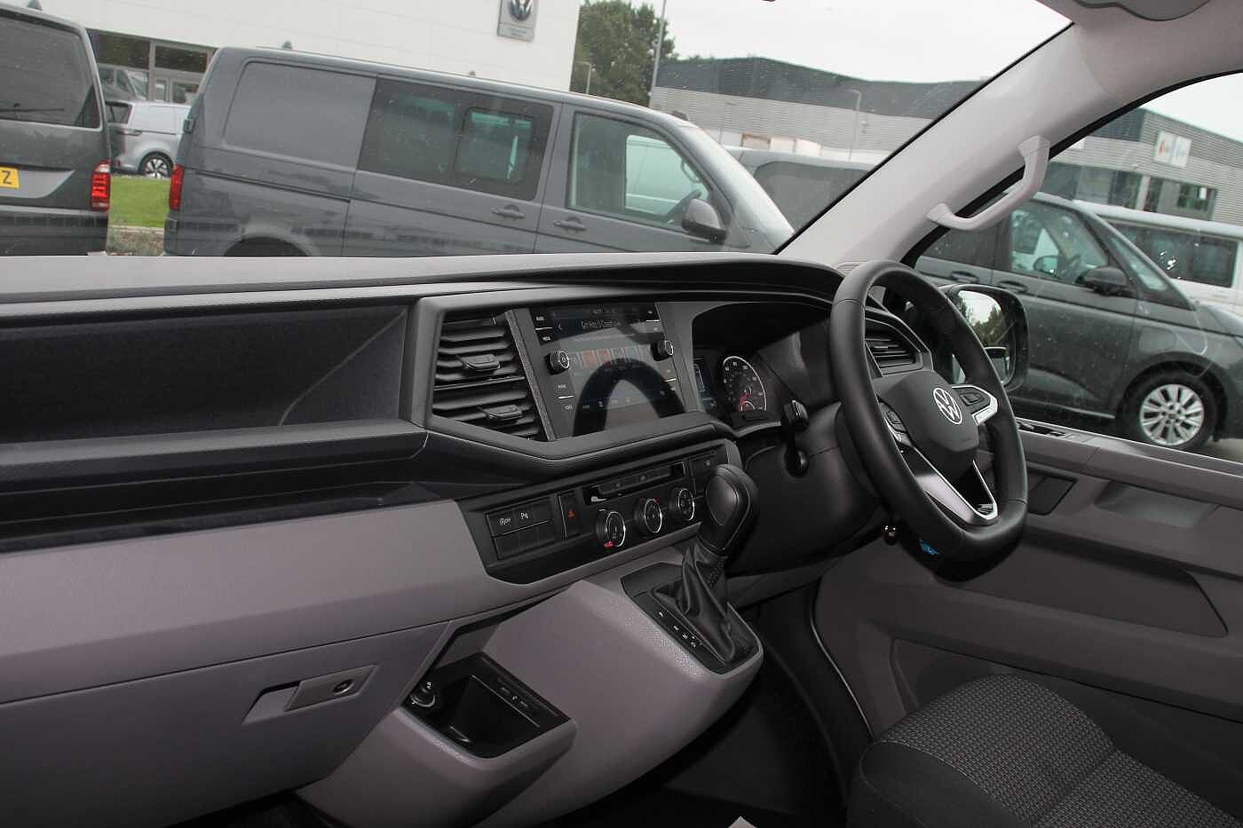 Volkswagen Transporter 2.0TDI 150ps T28 Highline BMT SWB PV D