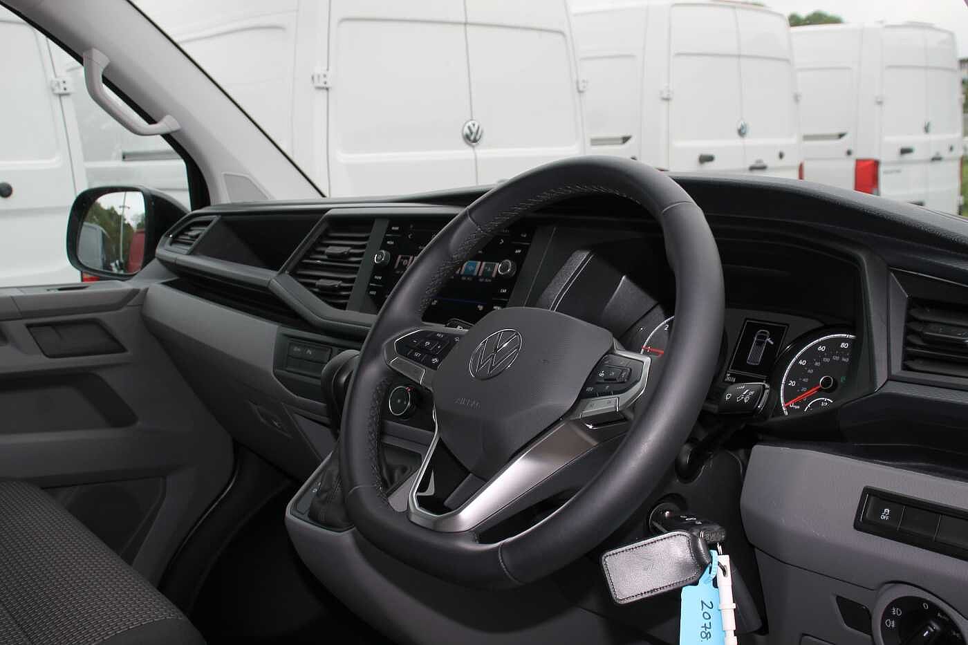 Volkswagen Transporter 2.0TDI 150ps T28 Highline BMT SWB PV D