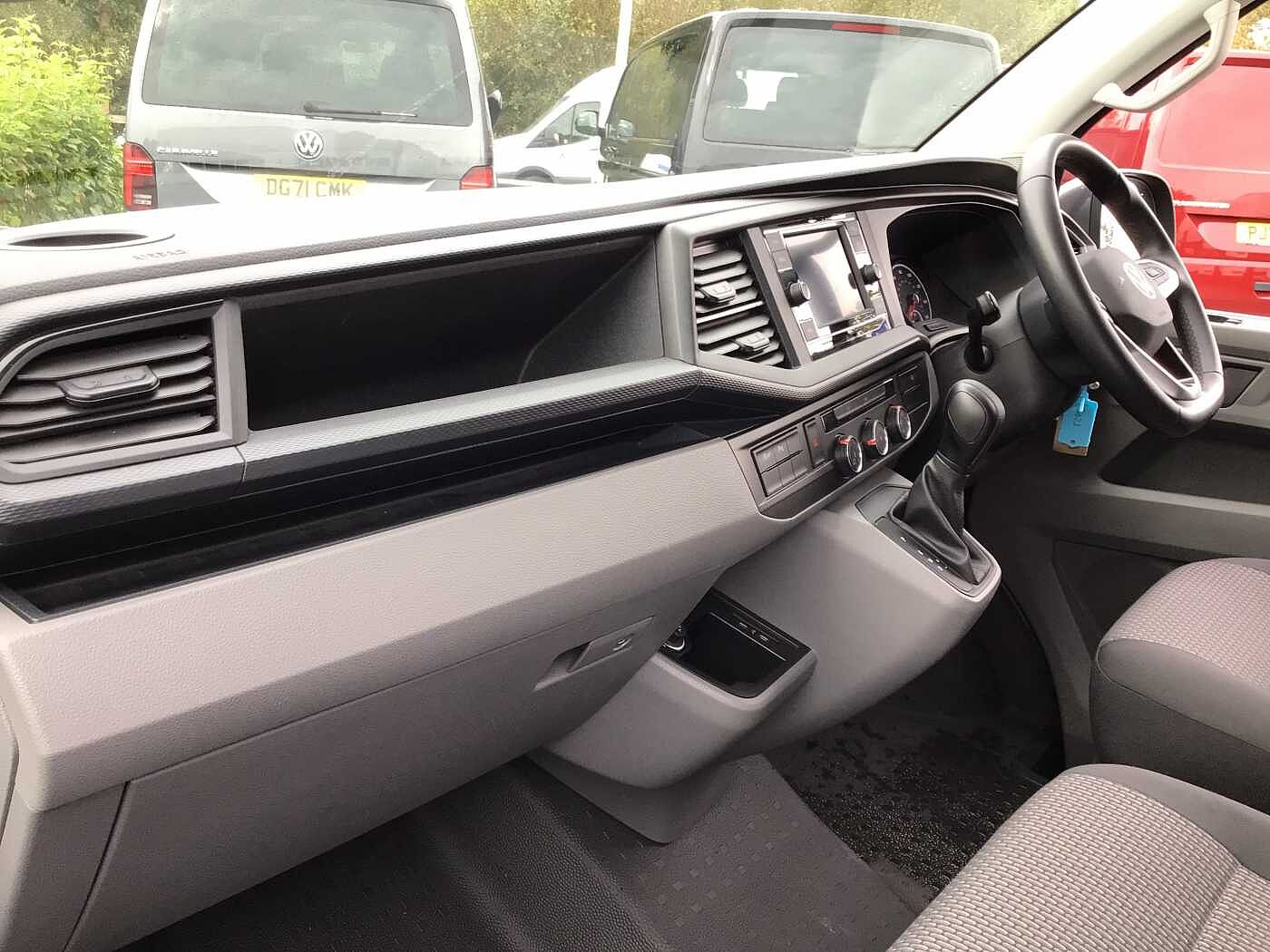 Volkswagen Transporter T30 Panel van Highline SWB 150 PS 2.0 TDI 7sp DSG