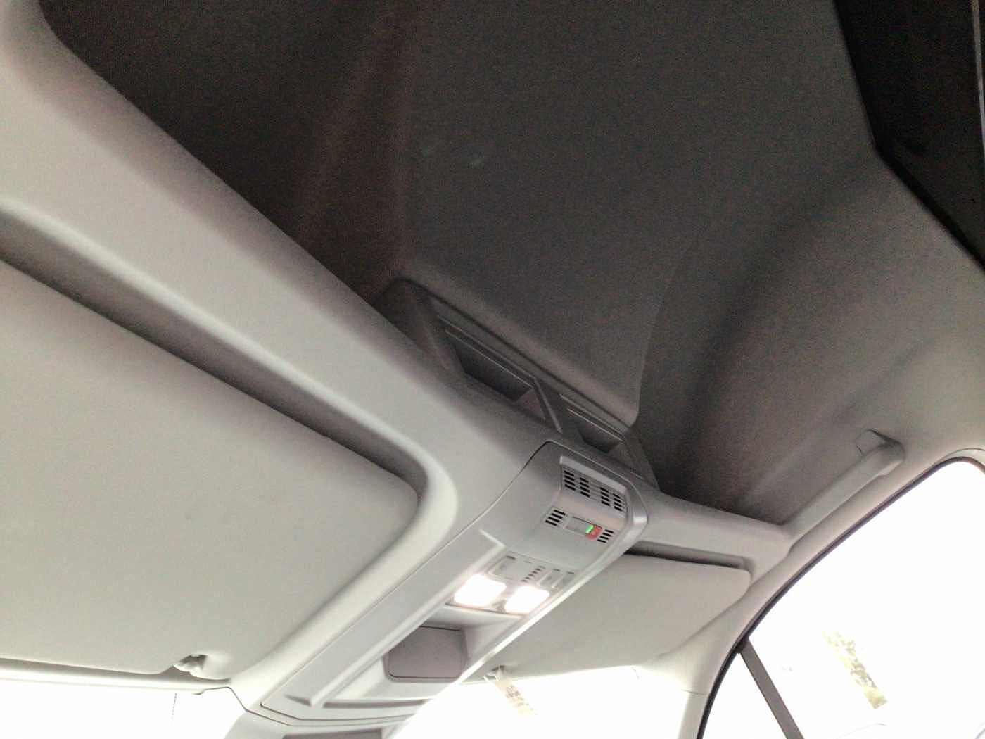 Volkswagen Crafter CR35 Panel van Trendline MWB 140 PS 2.0 TDI 6sp Manual FWD