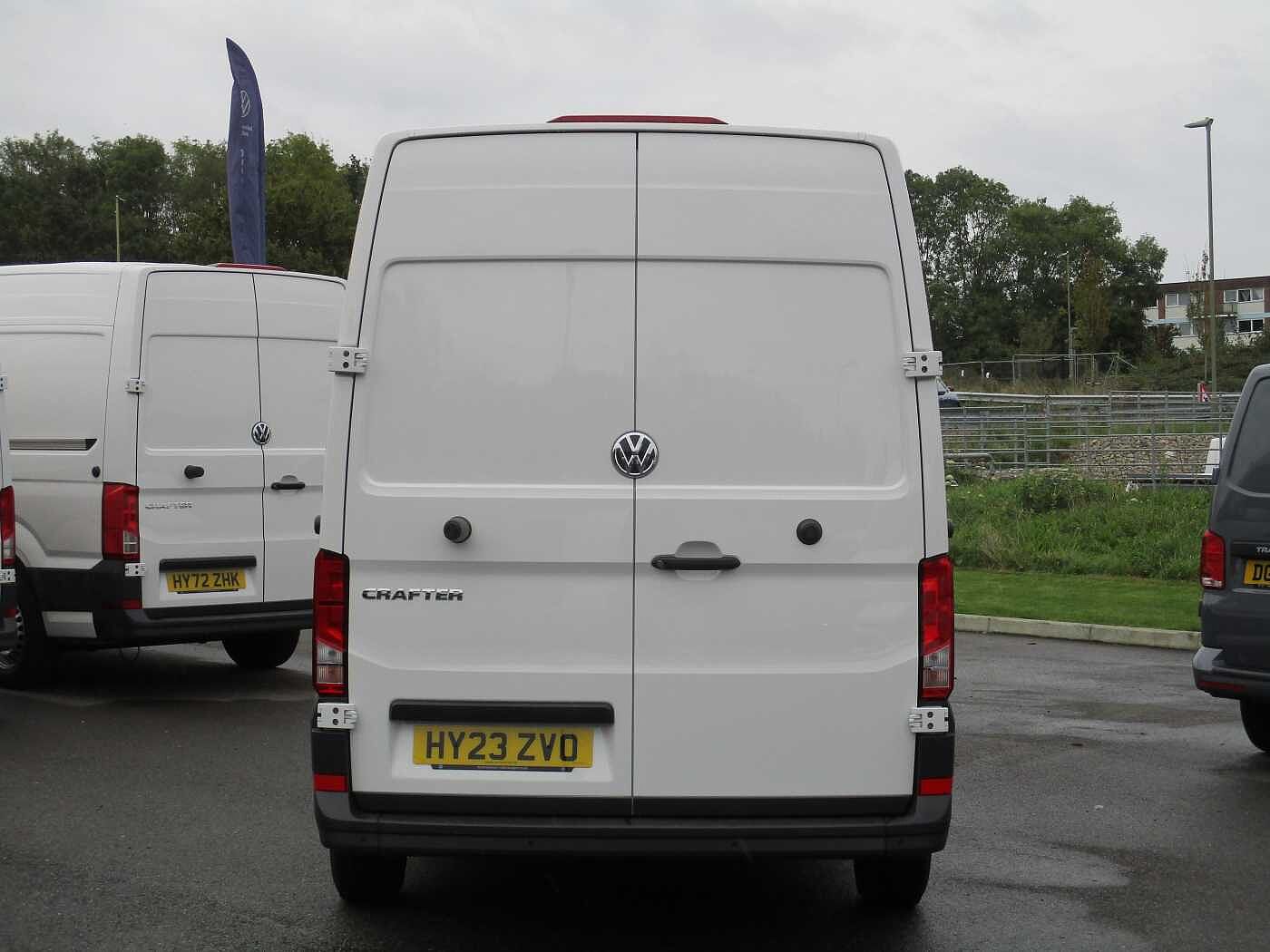 Volkswagen Crafter CR35 Panel van Trendline MWB 140 PS 2.0 TDI 6sp Manual FWD