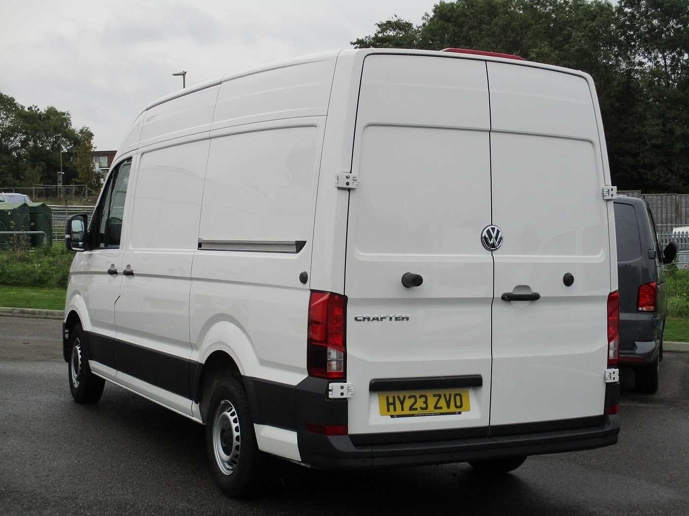 Volkswagen Crafter CR35 Panel van Trendline MWB 140 PS 2.0 TDI 6sp Manual FWD