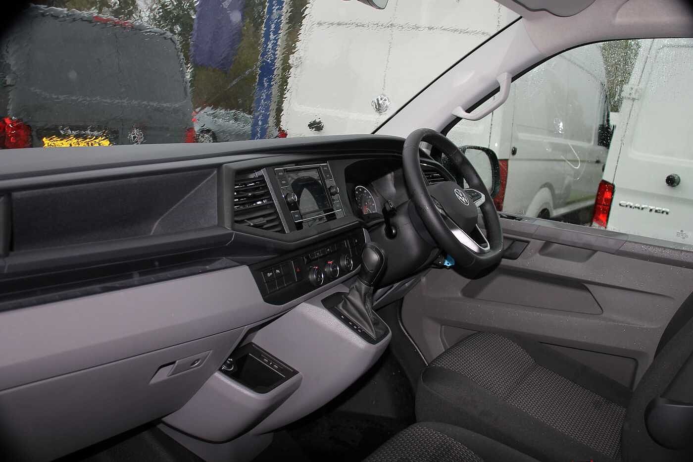 Volkswagen Transporter 2.0TDI (150PS)Eu6 T30 Highline SWB PV DSG