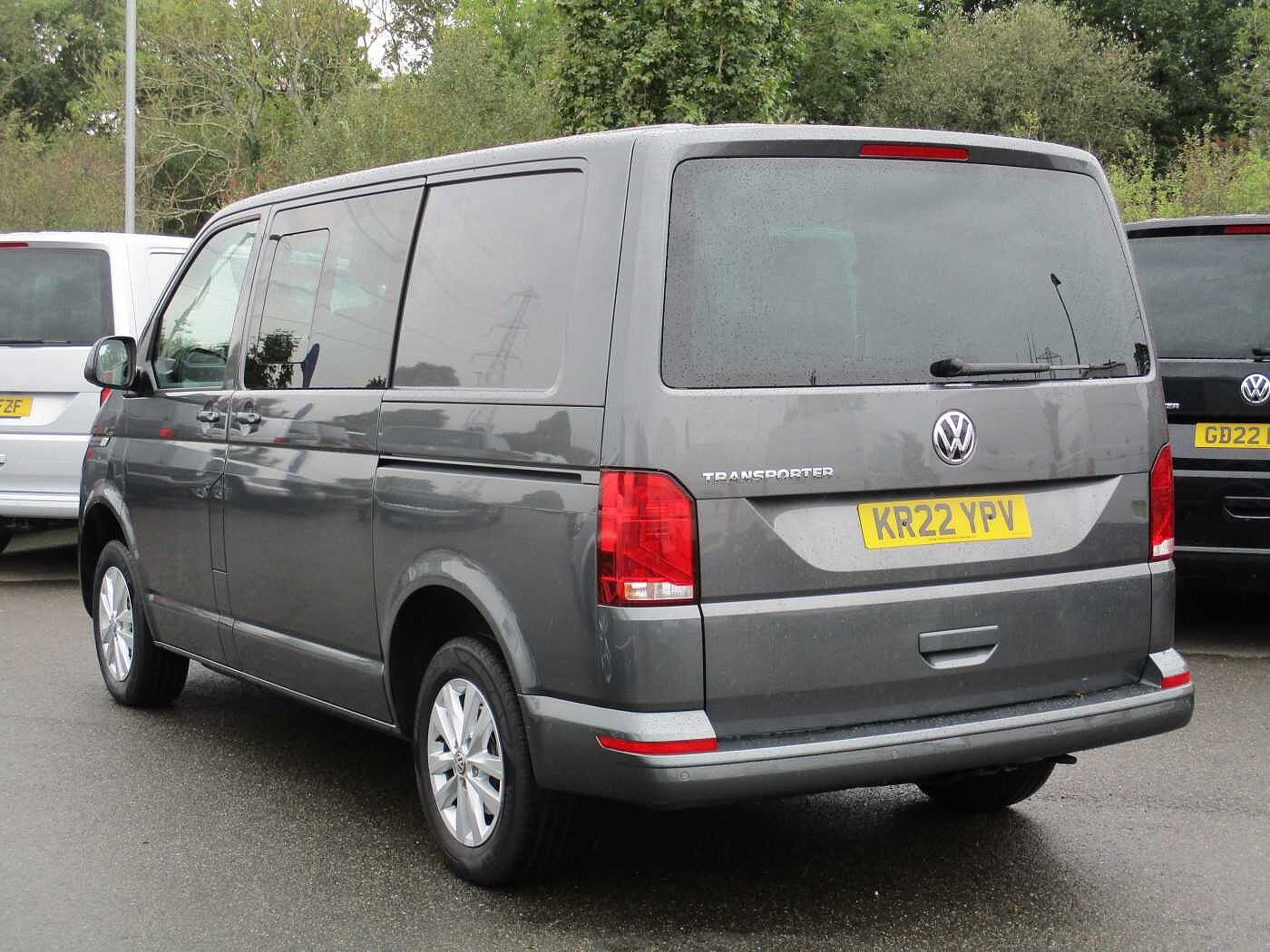 Volkswagen Transporter T30 Kombi Highline SWB 150 PS 2.0 TDI 7sp DSG