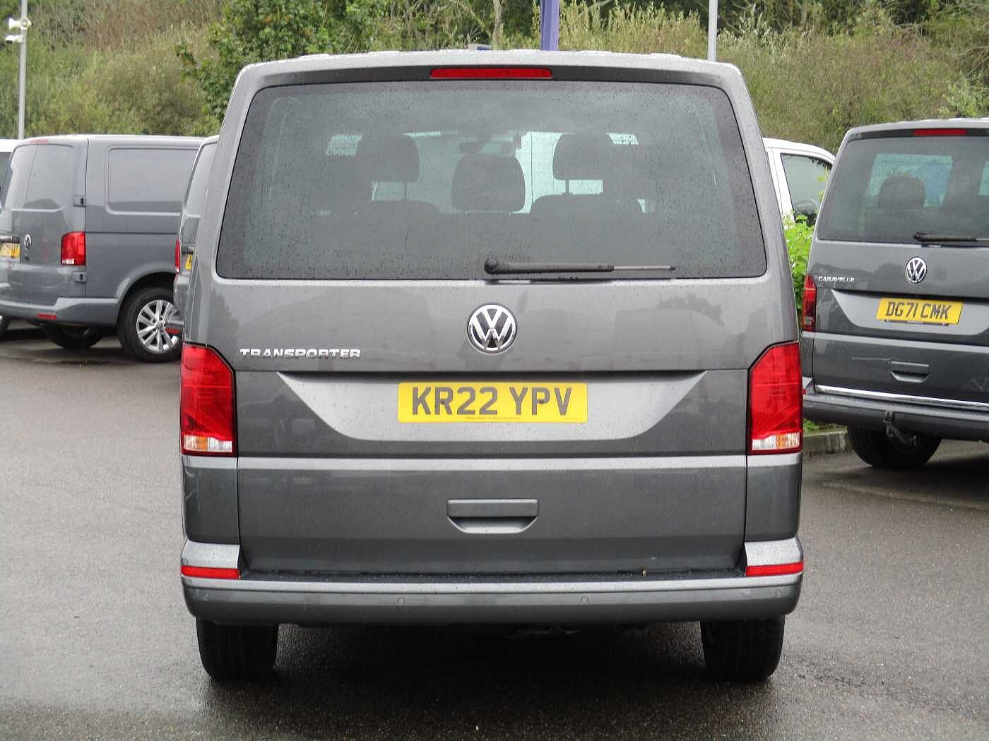 Volkswagen Transporter T30 Kombi Highline SWB 150 PS 2.0 TDI 7sp DSG