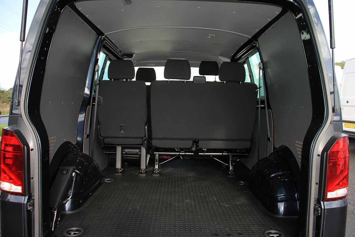 Volkswagen Transporter Kombi 2.0TDI 150 T30 High BMT SWB DSG