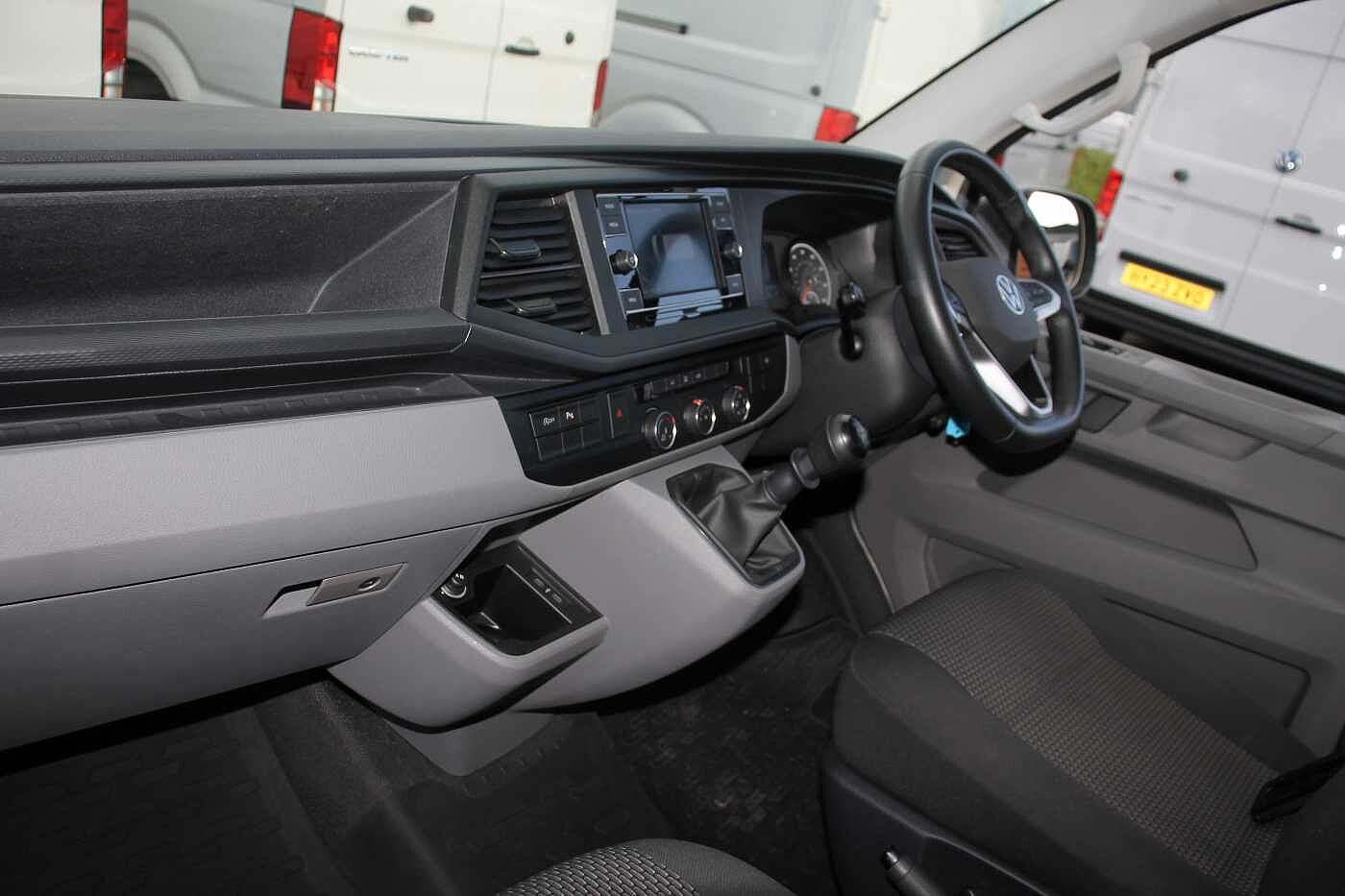 Volkswagen Transporter T30 Kombi Highline SWB 150 PS 2.0 TDI 6sp Manual