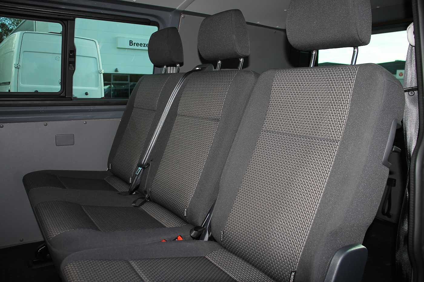 Volkswagen Transporter T30 Kombi Highline SWB 150 PS 2.0 TDI 6sp Manual