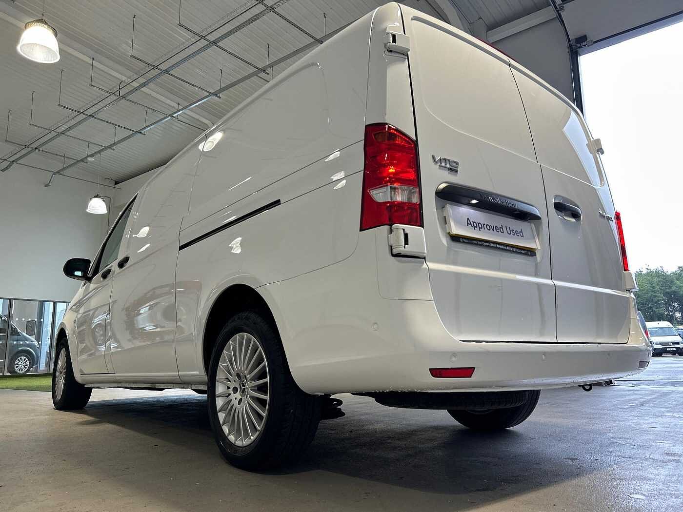 Mercedes-Benz Vito L3 RWD 114CDI Premium 9G-Tronic