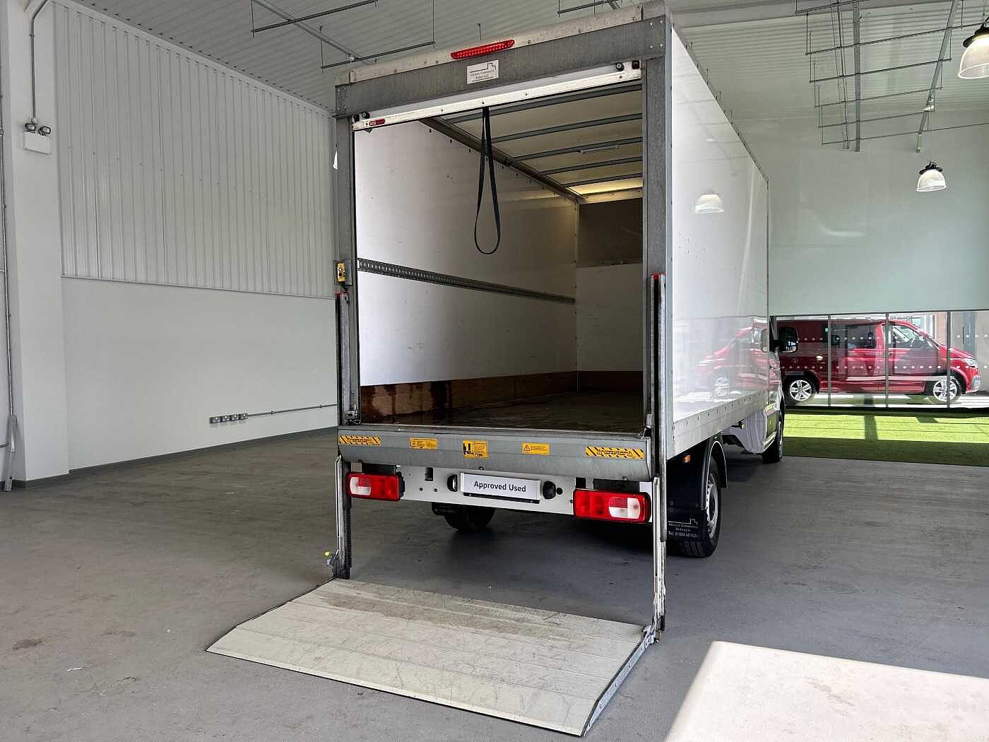 Volkswagen Crafter CR35 Startline LWB Luton 140ps FWD