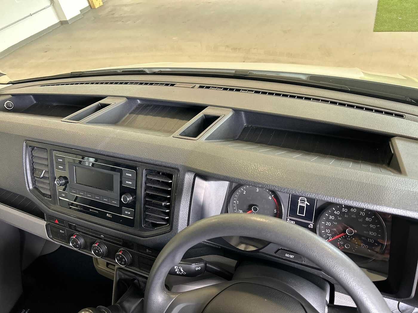 Volkswagen Crafter CR35 Startline LWB Luton 140ps FWD