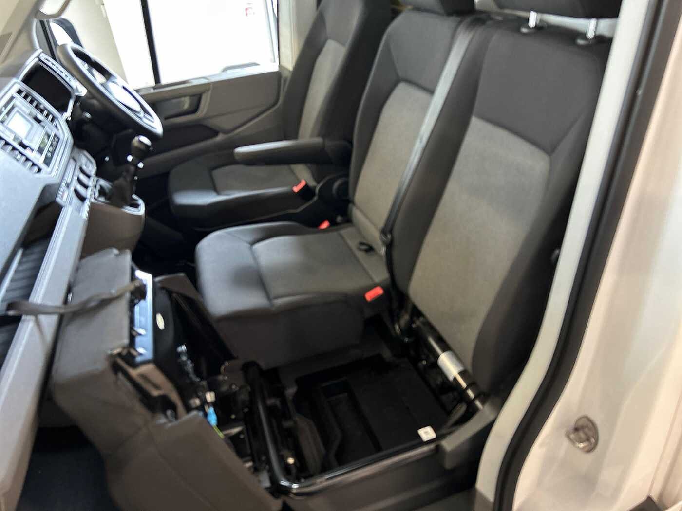 Volkswagen Crafter CR35 Startline LWB Luton 140ps FWD