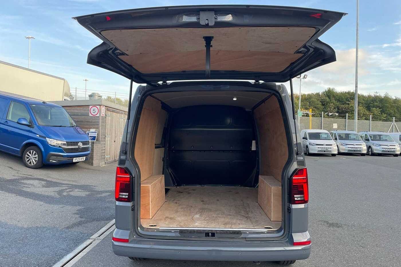 Volkswagen Transporter T28 SWB 2.0 TDI 150 Highline DSG
