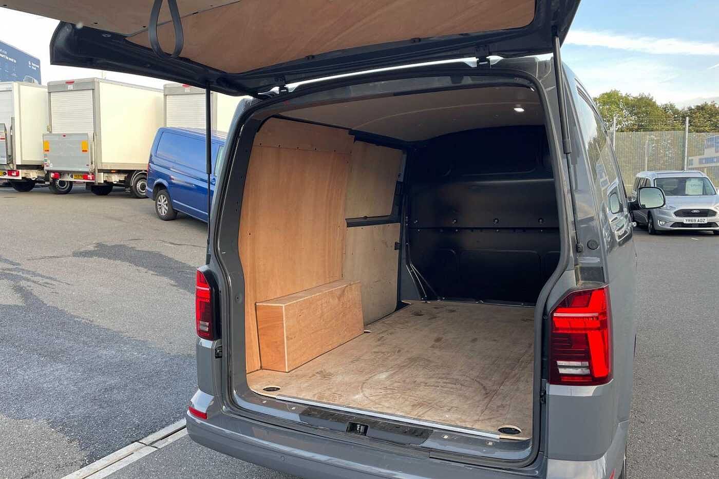 Volkswagen Transporter T28 SWB 2.0 TDI 150 Highline DSG