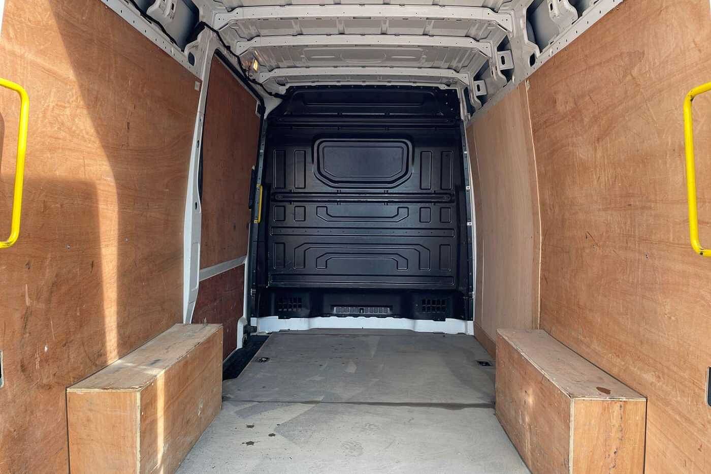Volkswagen Crafter CR35 MWB FWD 2.0 TDI 140PS Trendline High Roof Van