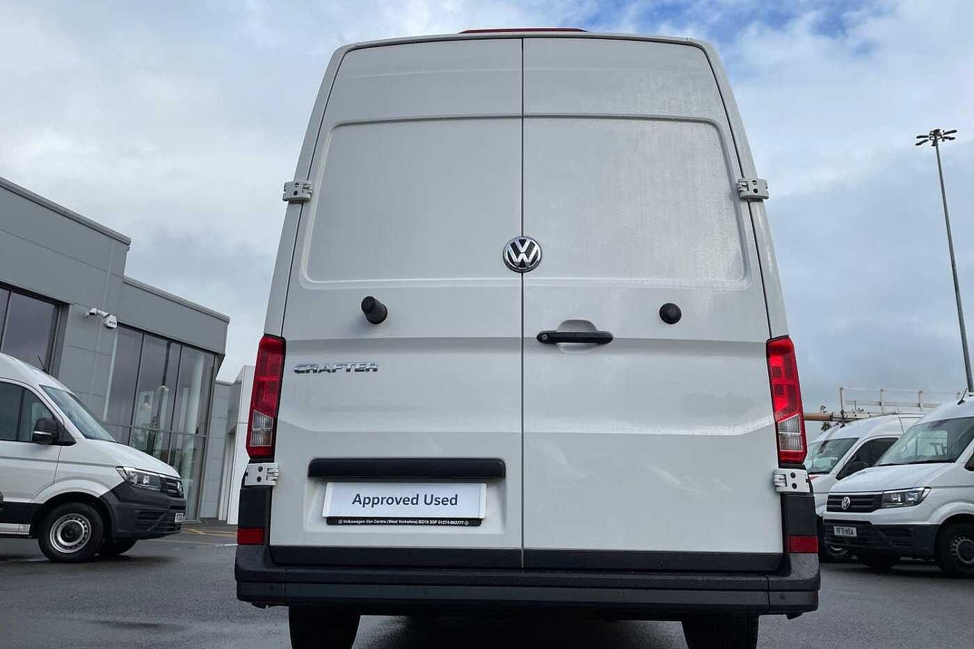 Volkswagen Crafter CR35 MWB FWD 2.0 TDI 140PS Trendline High Roof Van