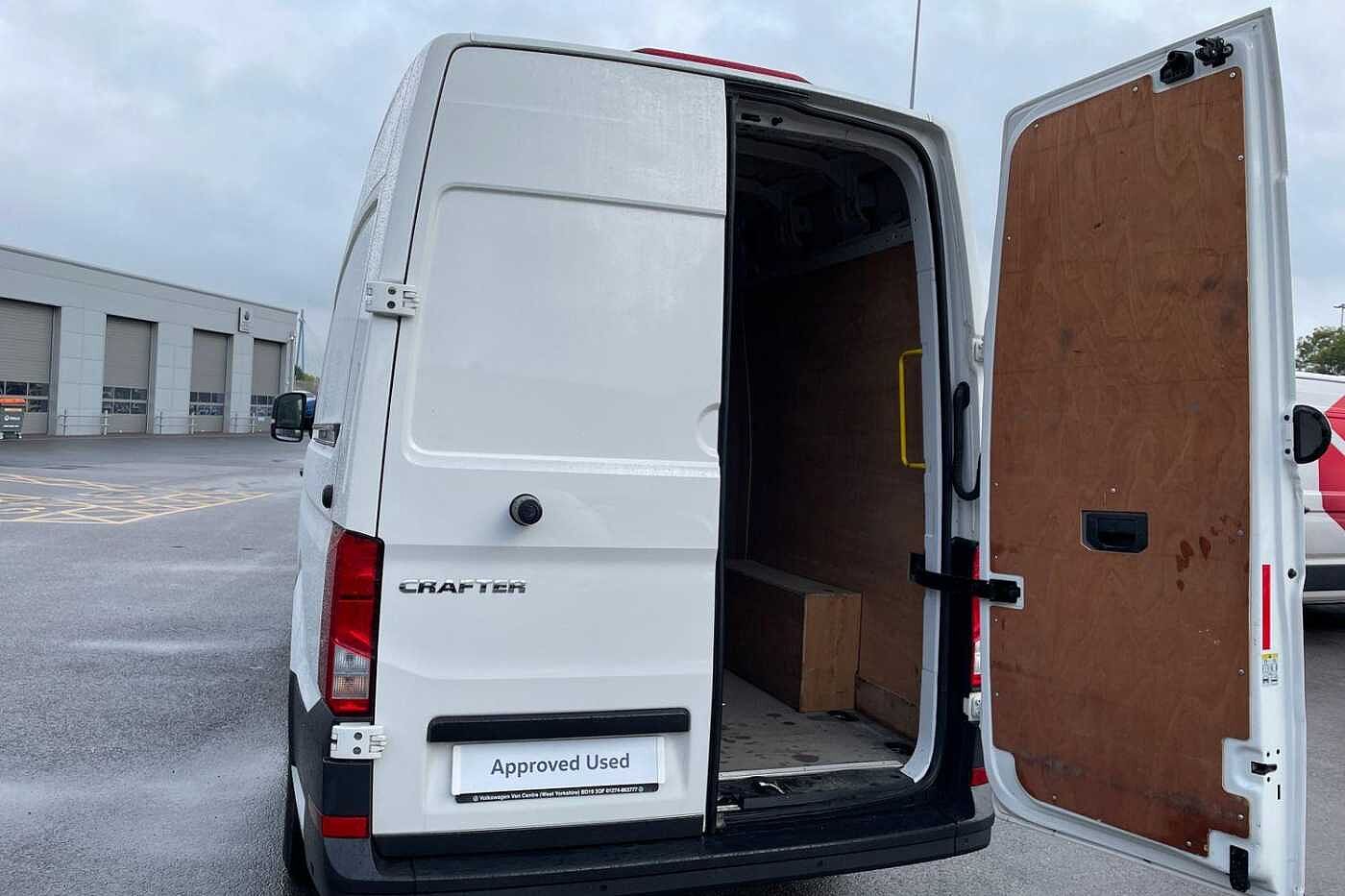 Volkswagen Crafter CR35 MWB FWD 2.0 TDI 140PS Trendline High Roof Van