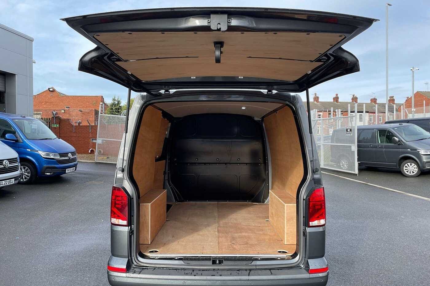 Volkswagen Transporter T28 SWB 2.0 TDI 110 Highline