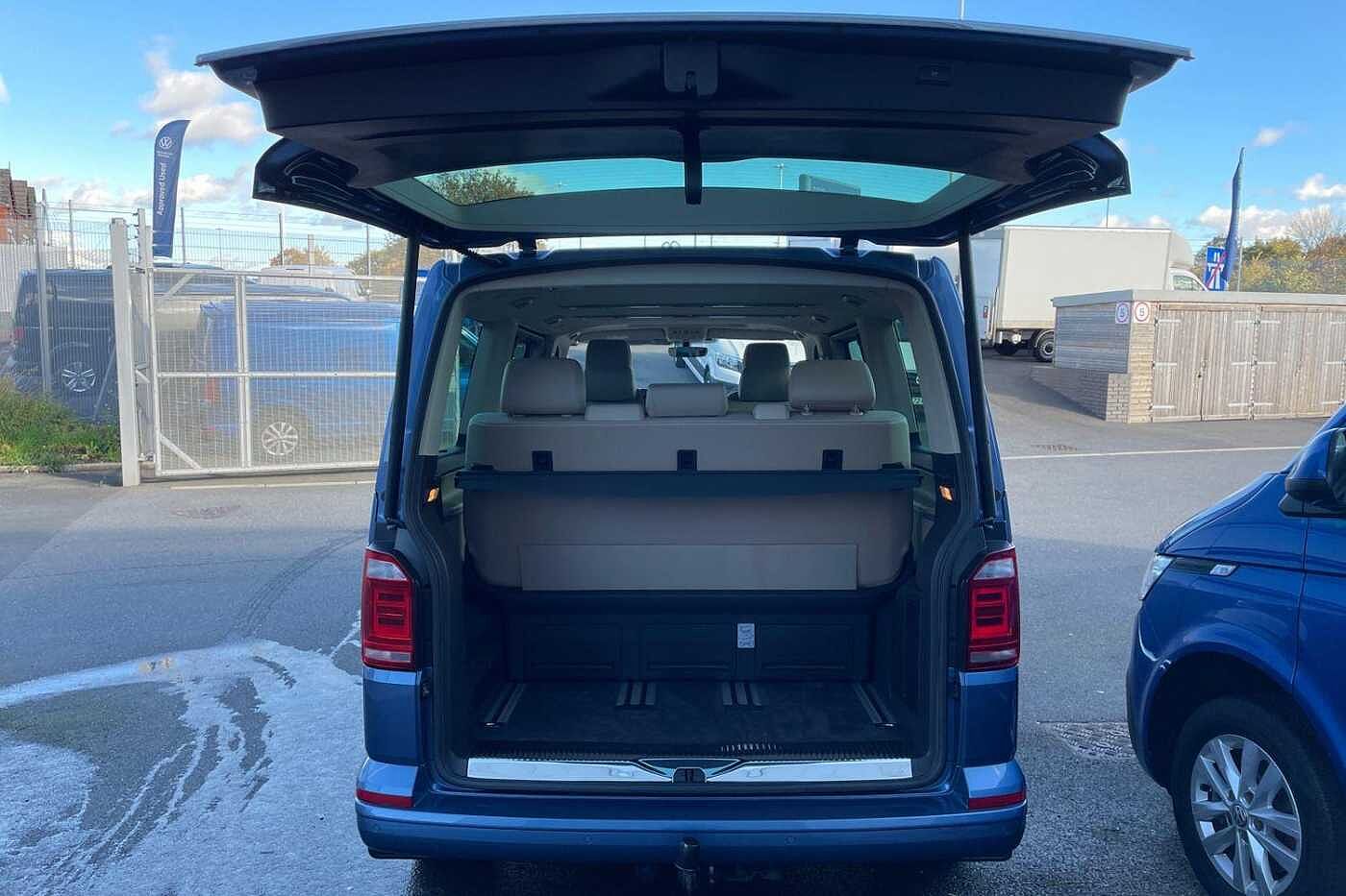 Volkswagen Caravelle Caravelle Executive SWB 199ps DSG 4Motion