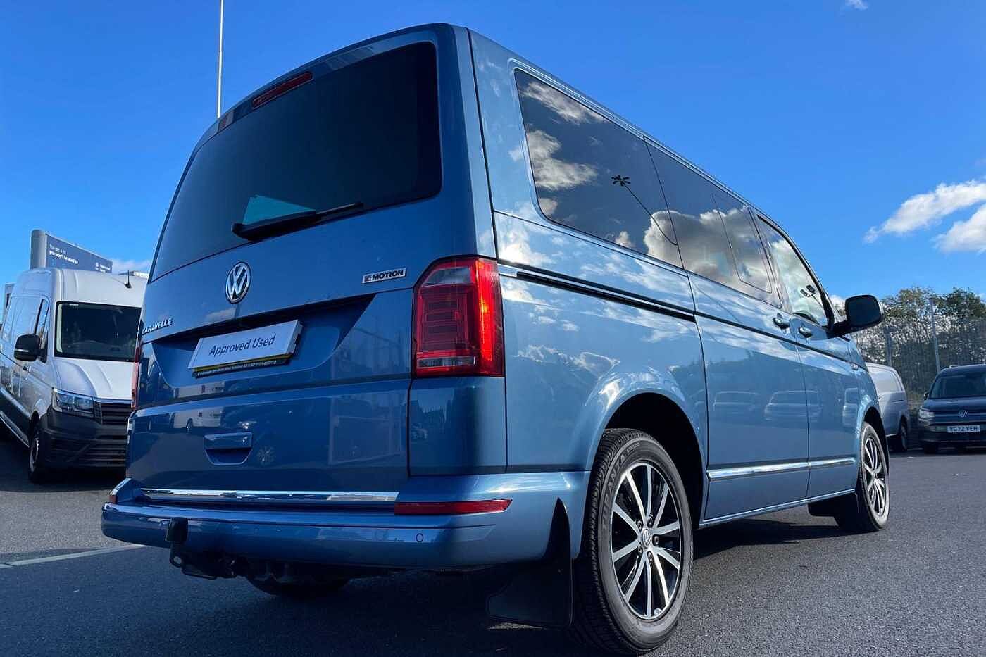 Volkswagen Caravelle Caravelle Executive SWB 199ps DSG 4Motion